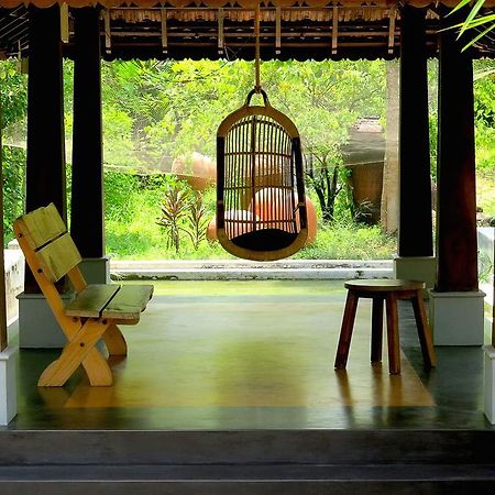 Clayfingers Art Cottage Thrissur Exterior foto